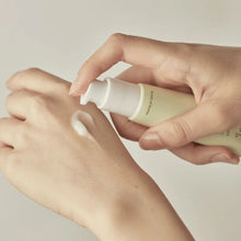 Load image into Gallery viewer, Beauty of Joseon Light On Serum: Centella + Vita C - 30ml
